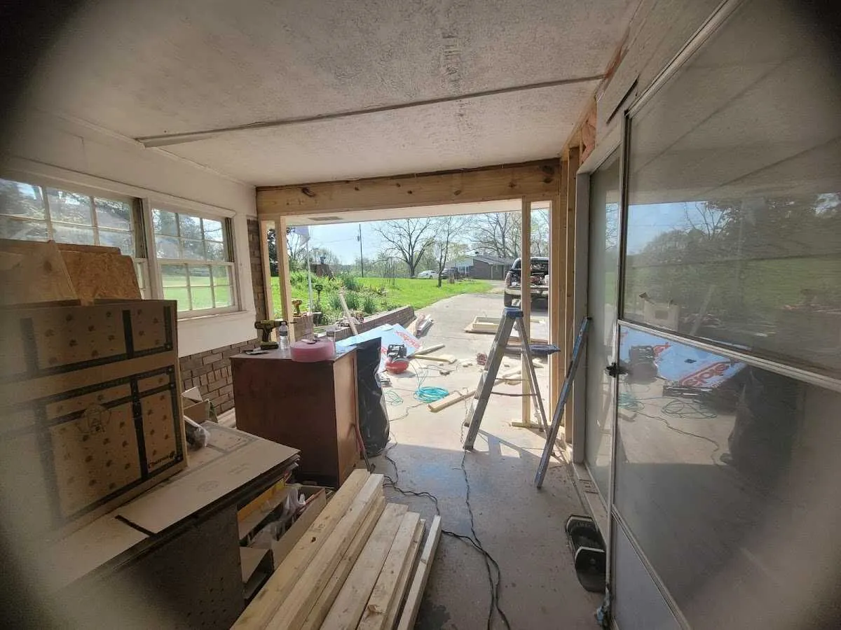 Air movers and dehumidifier for Water Mitigation Services in Spring